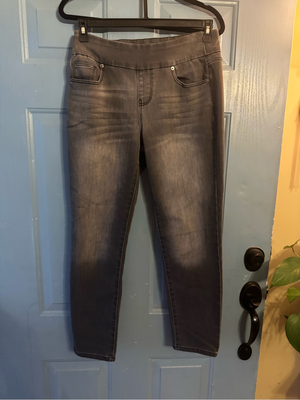 Dress Barn Charcoal Skinny Stretch Jeans